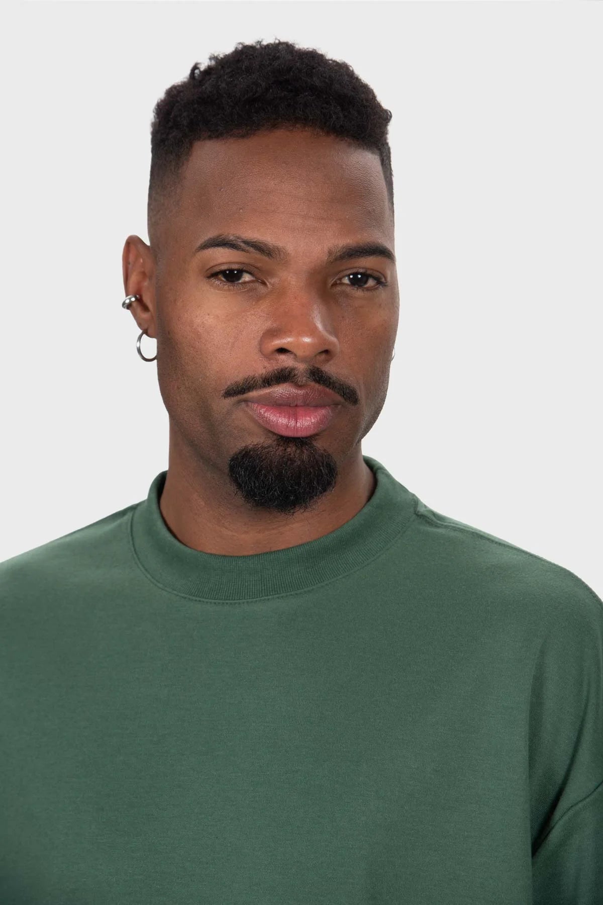 Camiseta Oversized Pure Premium – Verde Militar