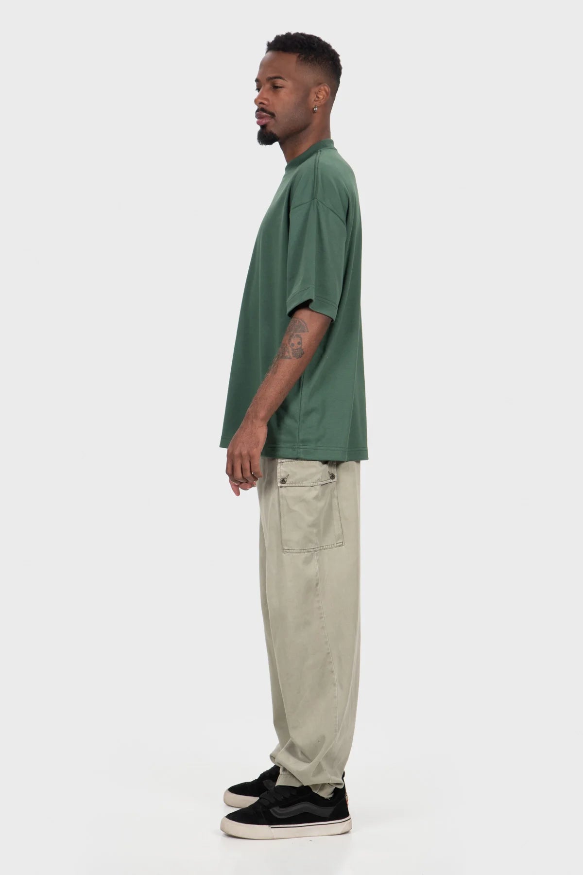 Camiseta Oversized Pure Premium – Verde Militar