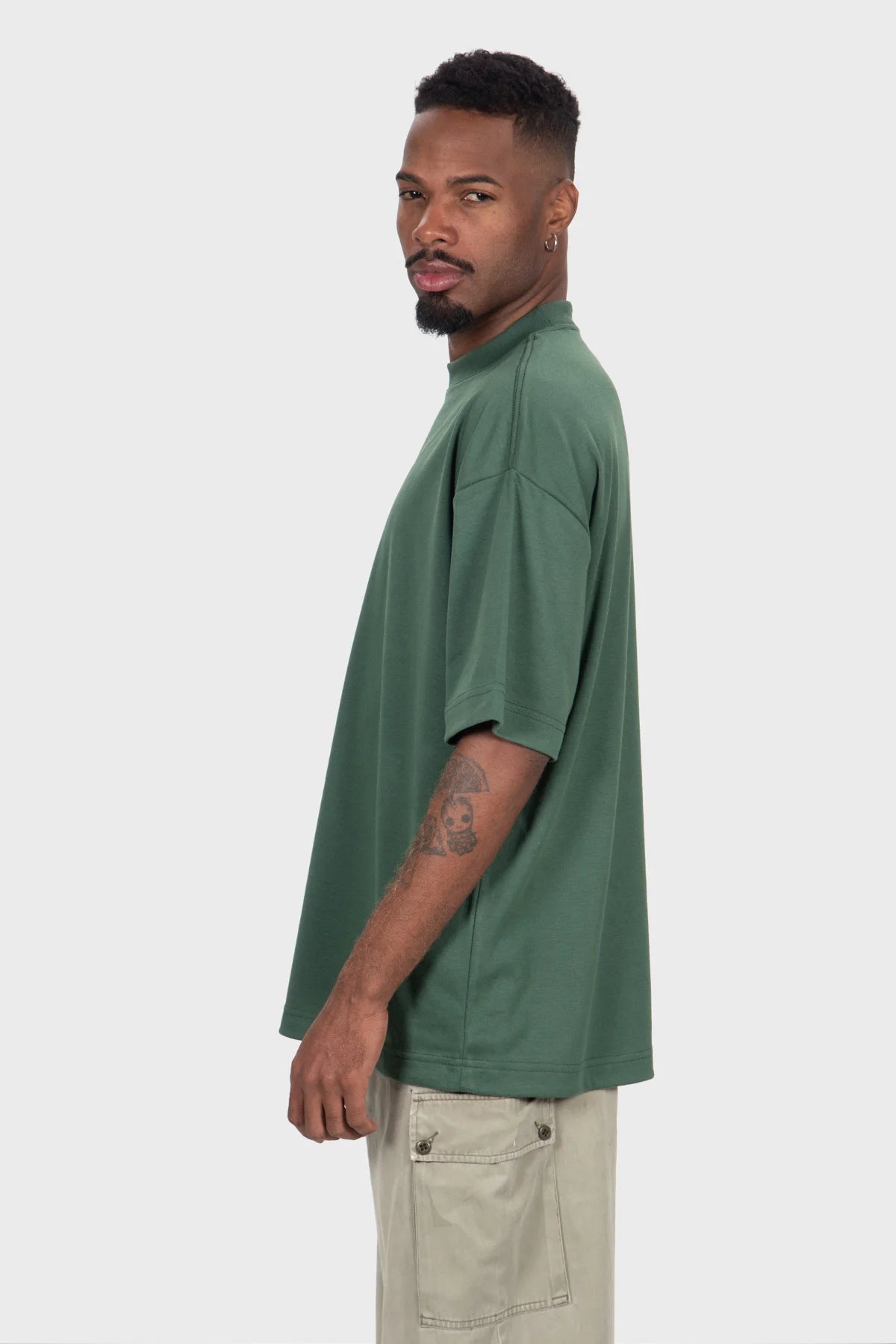 Camiseta Oversized Pure Premium – Verde Militar