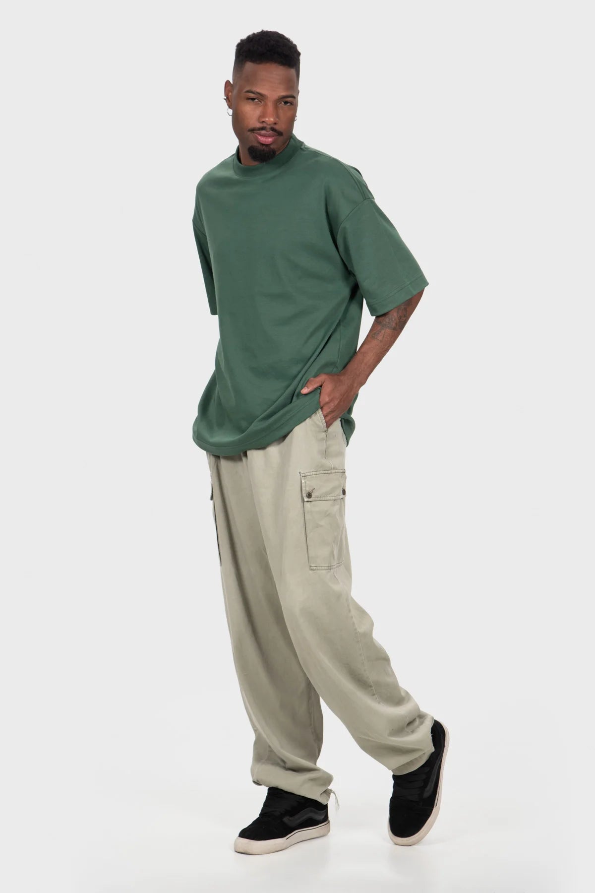 Camiseta Oversized Pure Premium – Verde Militar